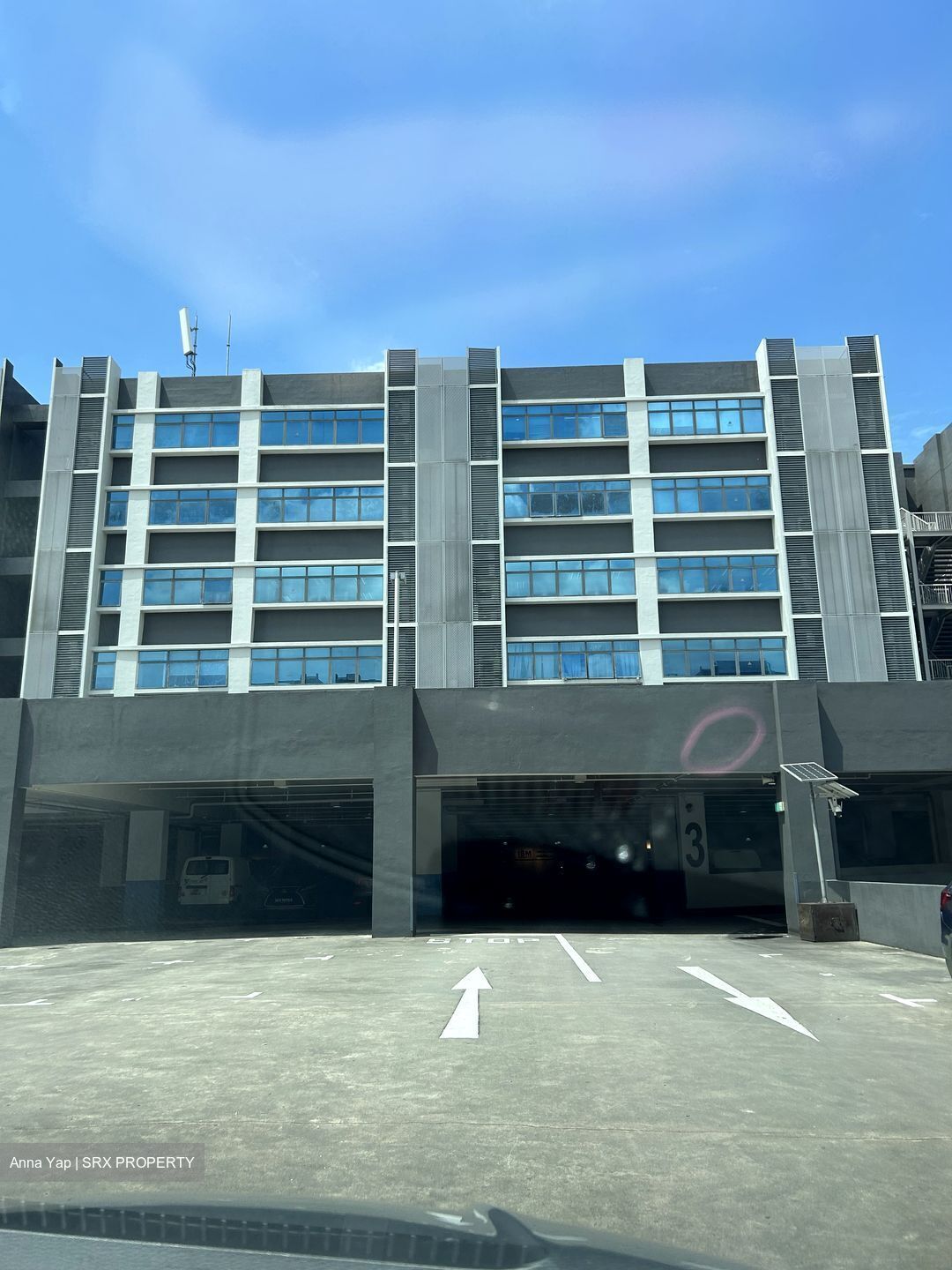 Stellar@tampines (D18), Retail #558369341